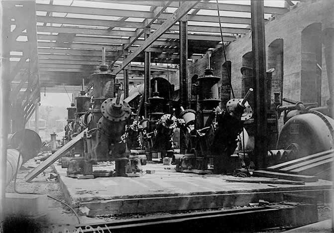 Wood shredders, La Belgo (1901) , Shawinigan, Canada
